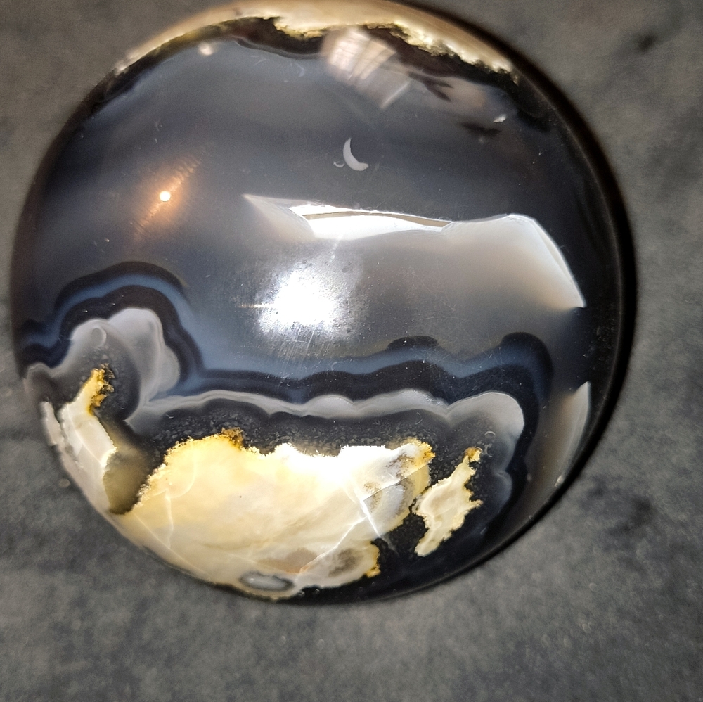 Volcano agate